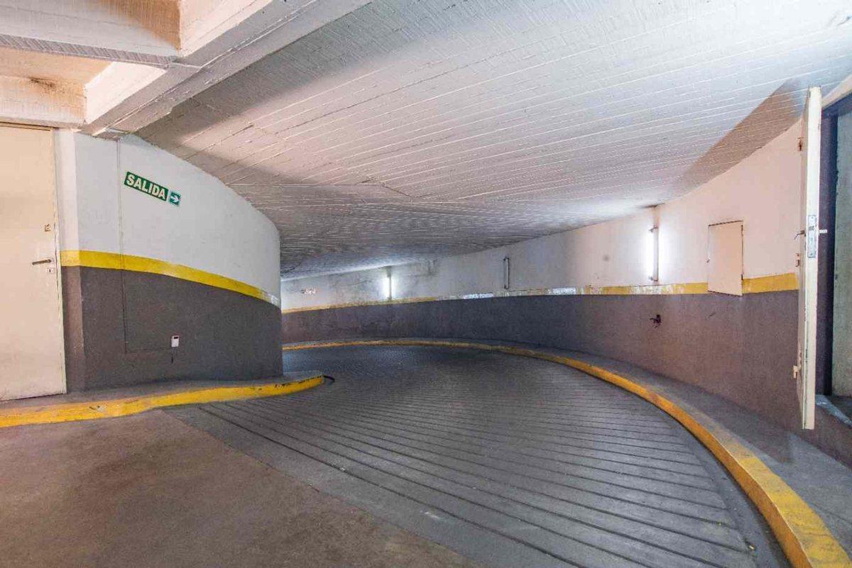 Foto de Venta Cochera en Barrio Norte, imagen 4