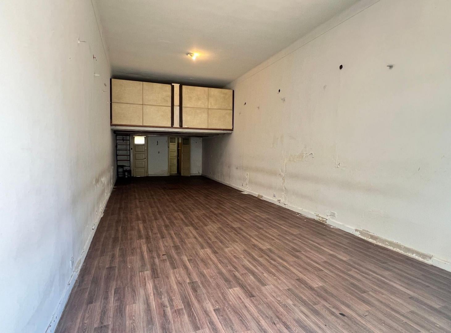 Foto de VENTA LOCAL COMERCIAL SOBRE AV SEGUROLA, imagen 2
