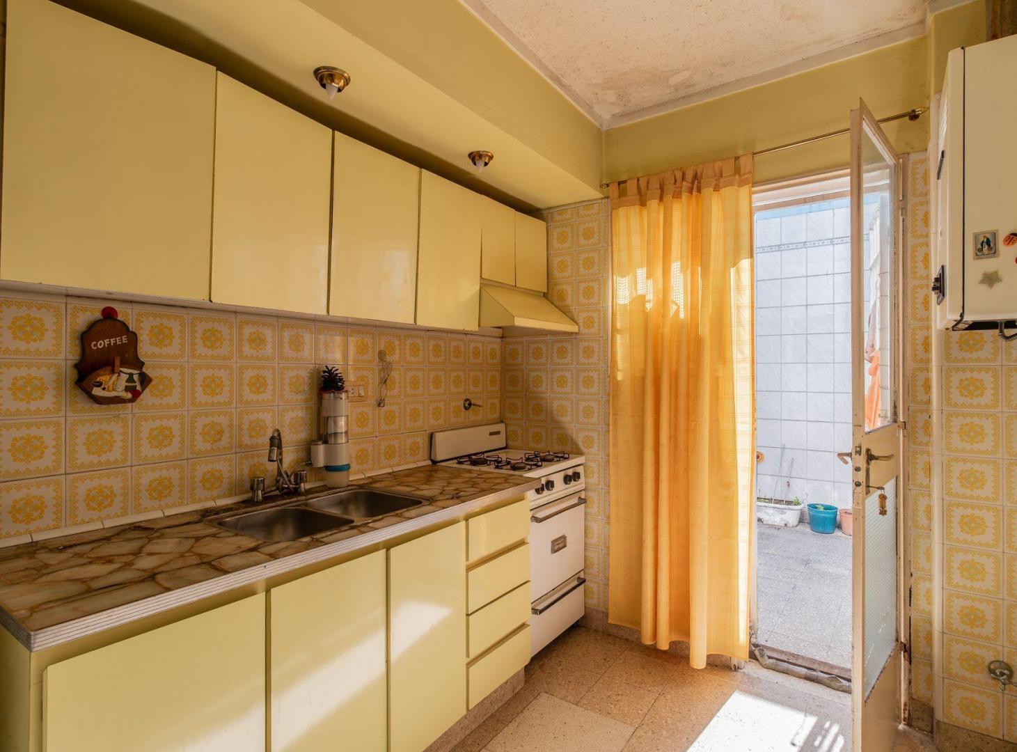 Foto de VENTA DOS AMB CON PATIO SIN EXPENSAS P. AVELLANEDA, imagen 4