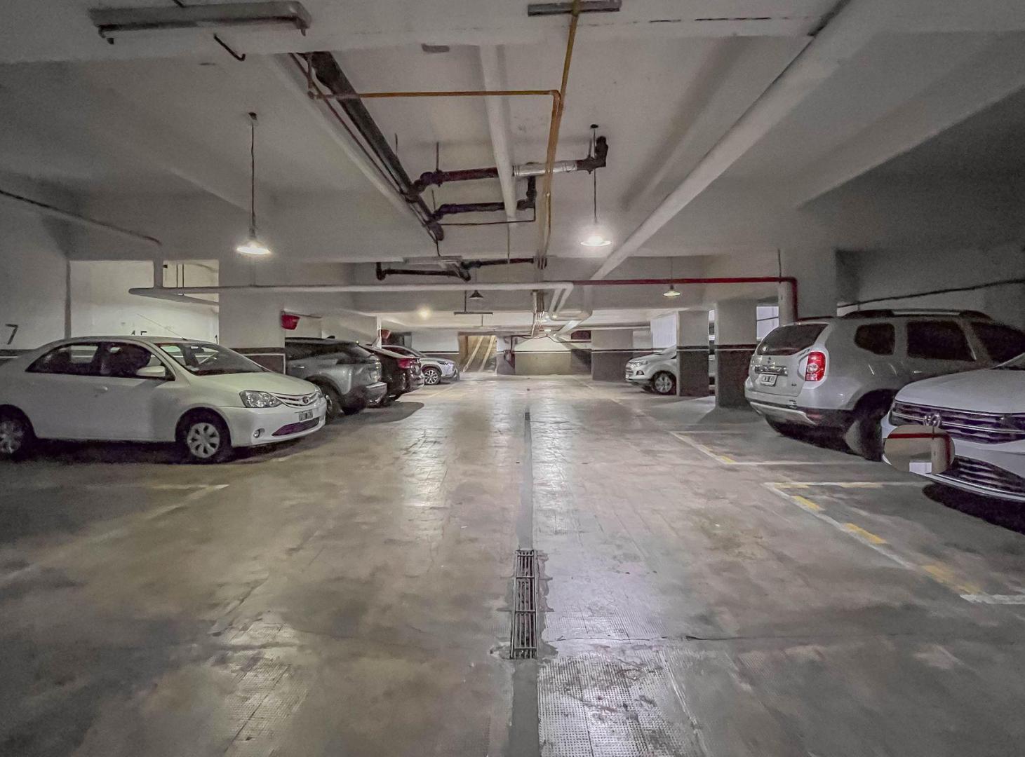 Foto de VENTA COCHERA FIJA EN MICROCENTRO PORTEÑO, imagen 3