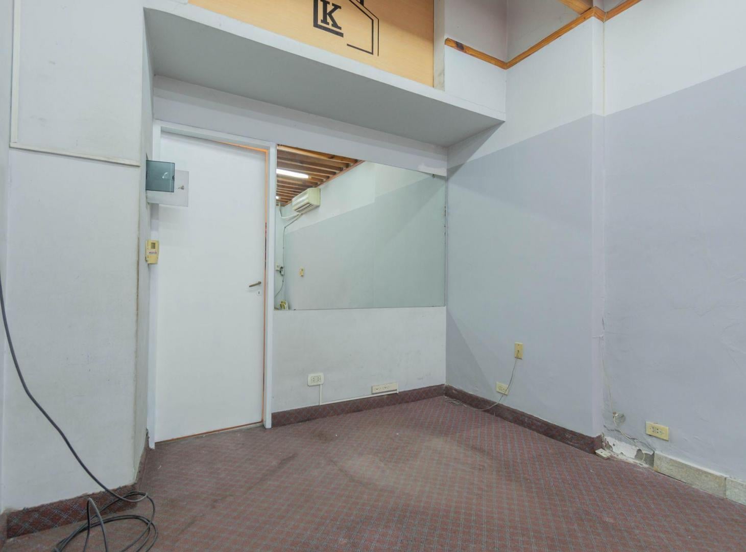 Foto de Venta Local a la calle Almagro, imagen 4