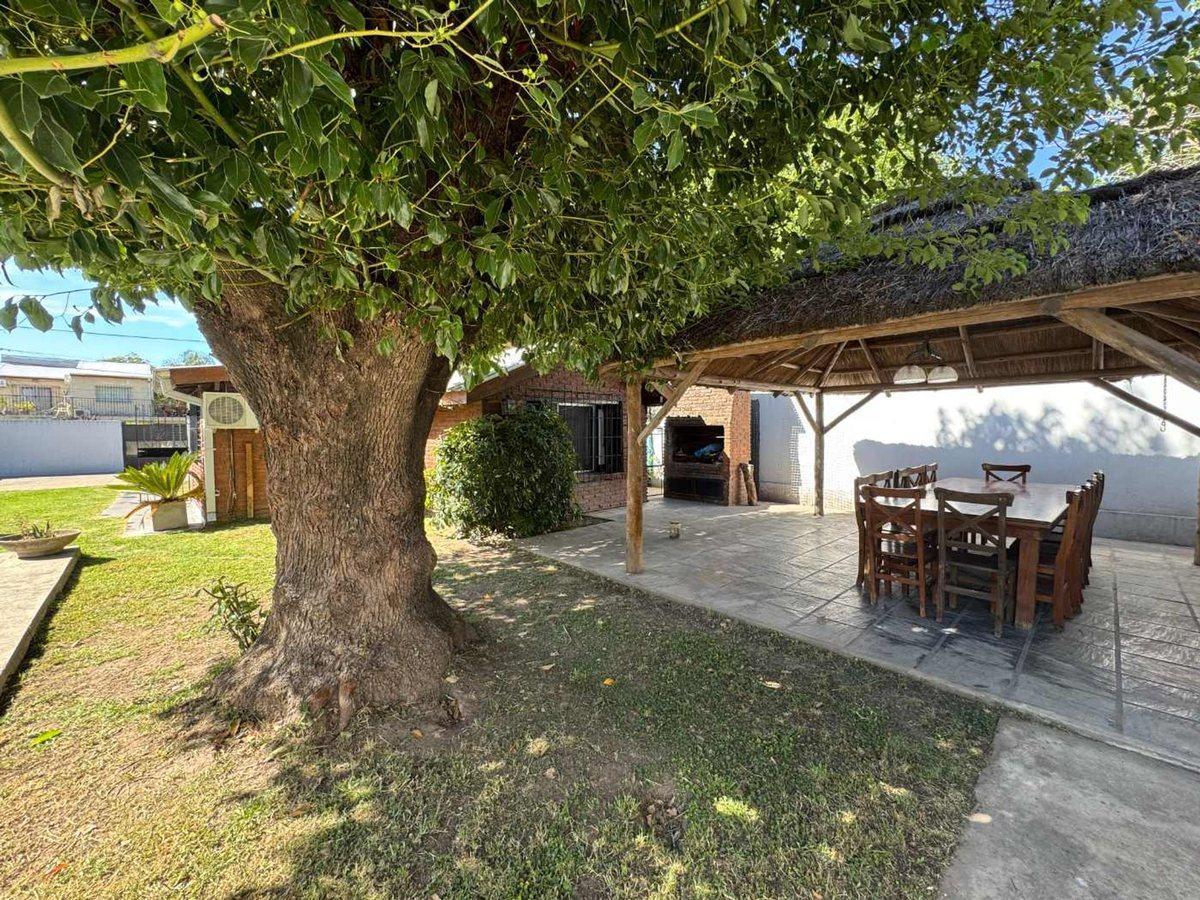 Foto de VENTA CASA CON PILETA EN VENTA - GARÍN CENTRO, imagen 5