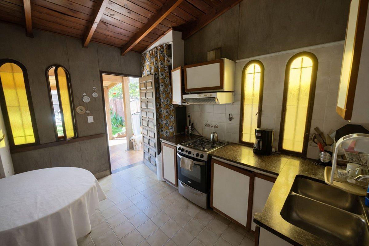 Foto de VENTA CASA C/ PARQUE Y GARAGE BURZACO/ADROGUE, imagen 5