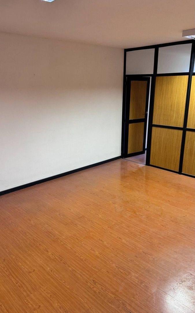 Foto de VENTA MONOAMBIENTE DIVIDIDO/CENTRO-COCHERA - 43M2, imagen 3