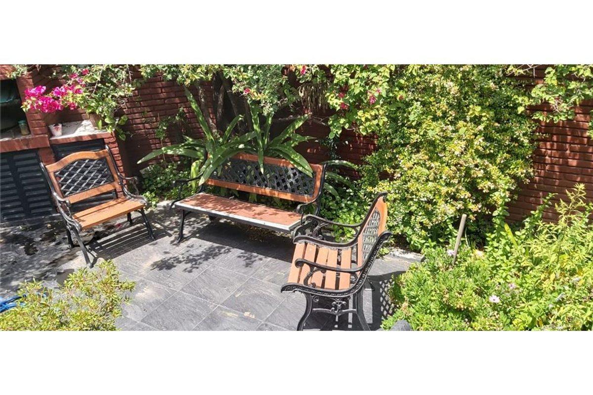 Foto de VTA CASA 2 AMB, COCHERA,TERRAZA,JARDIN,PILETA., imagen 4