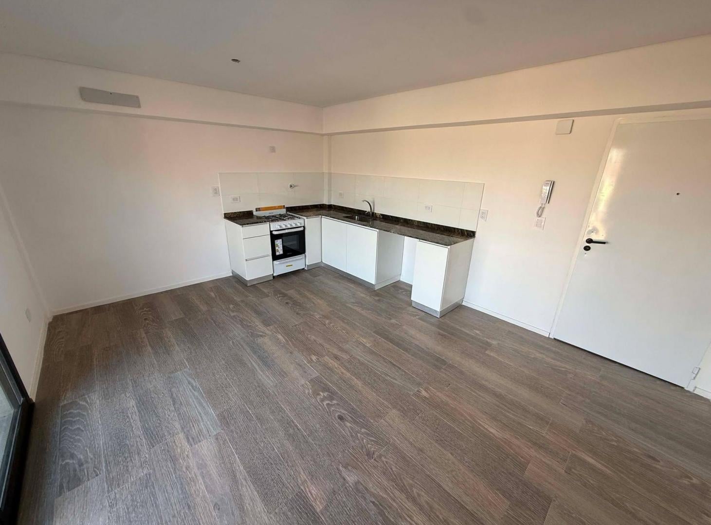 Foto de VENTA DEPTO 2 AMB A ESTRENAR EN HURLINGHAM, imagen 2