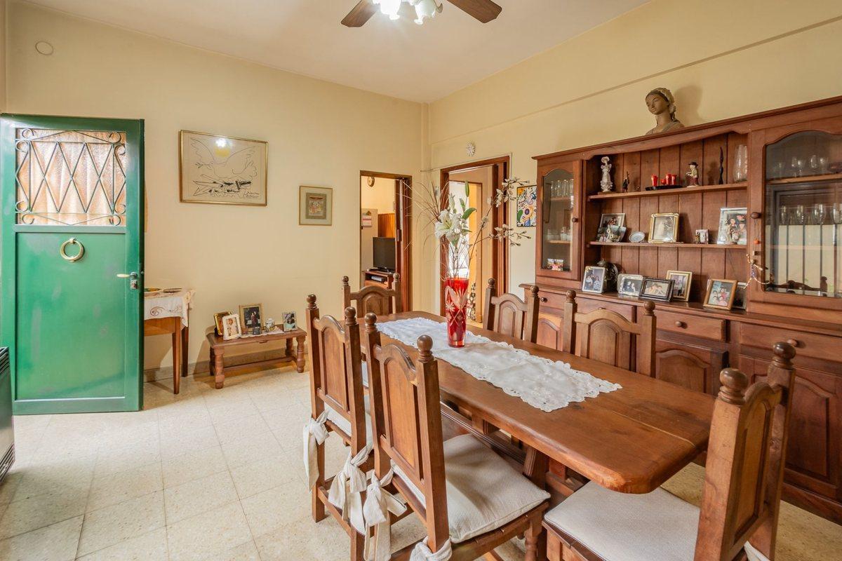 Foto de Venta Casa de 3 ambientes con jardin - Ciudadela, imagen 3