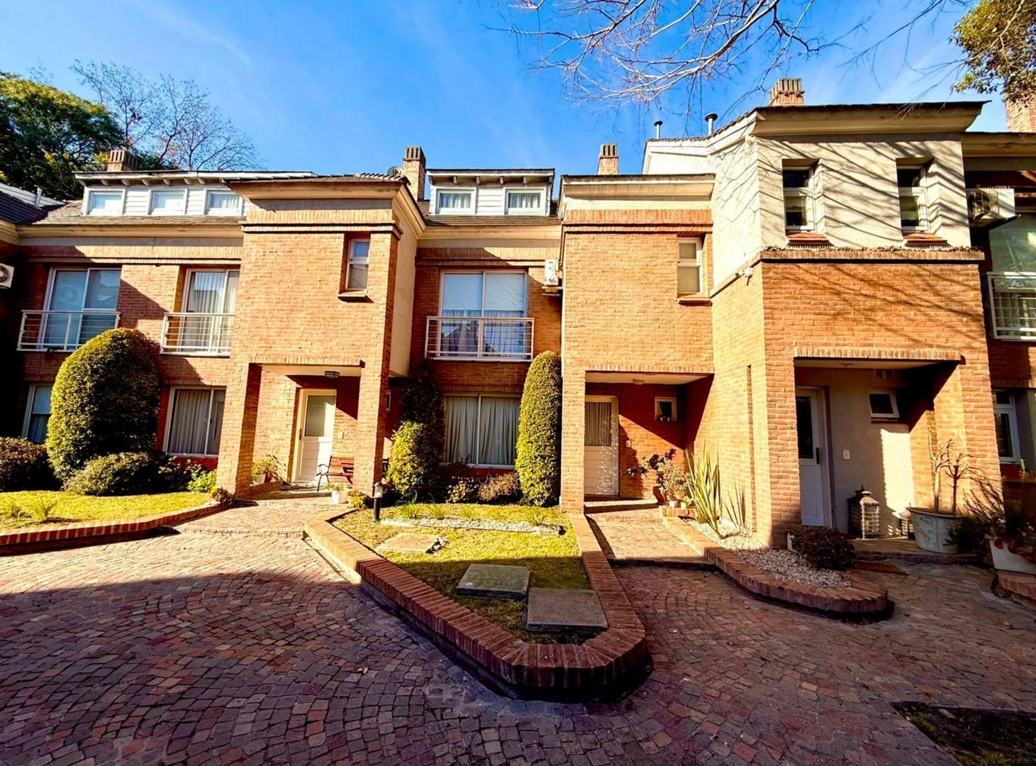 Foto de VENTA CASA - ALTOS DE ADROGUE- COCHERA- PILETA, imagen 5