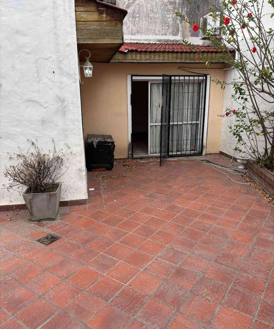 Foto de EXCELENTE CASA O 2 PH LISTOS P/HABITAR EN FLORES, imagen 5