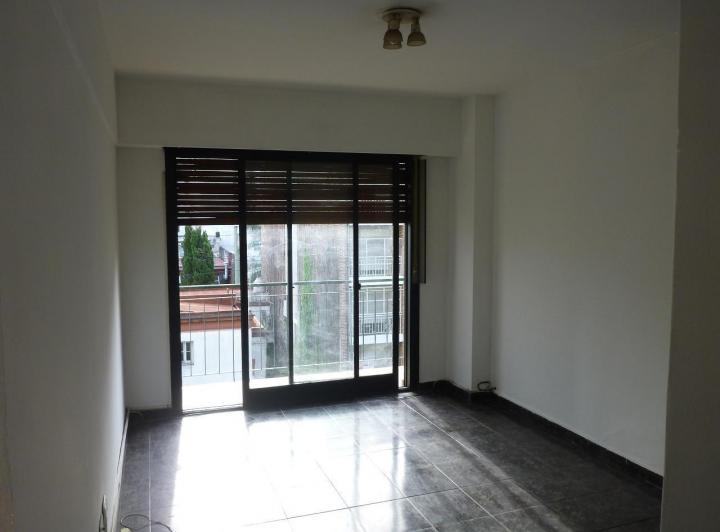 ALQUILER DEPARTAMENTO DE 3 AMBIENTES RAMOS MEJIA CENTRO. 3