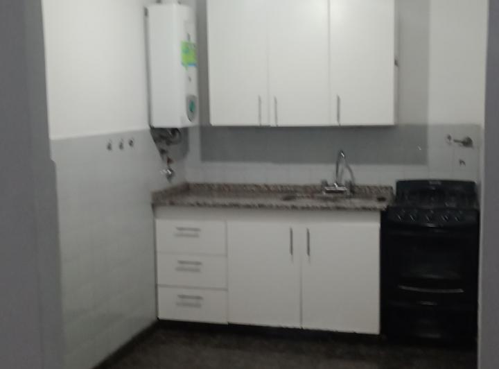 ALQUILER DEPARTAMENTO DE 3 AMBIENTES RAMOS MEJIA CENTRO. 4