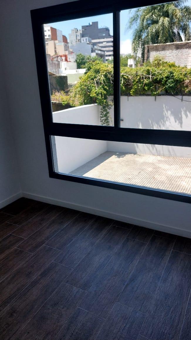 Oportunidad! Hermoso Duplex Cuatro Ambientes en Flores 4