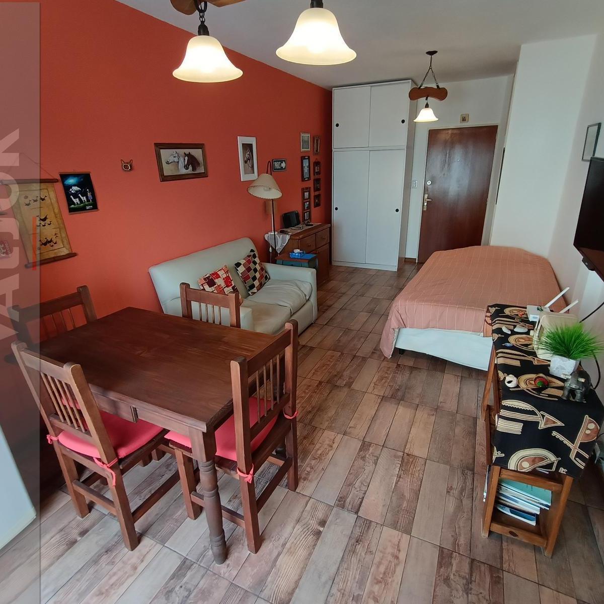 Monoambiente en Venta - Balcon - Apto Profesion 2