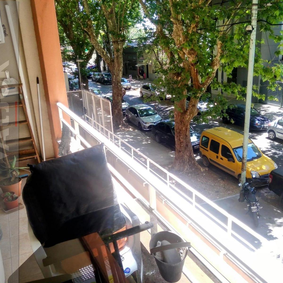 Departamento de 4 Ambientes con Balcón Corrido y Cochera Fija 5