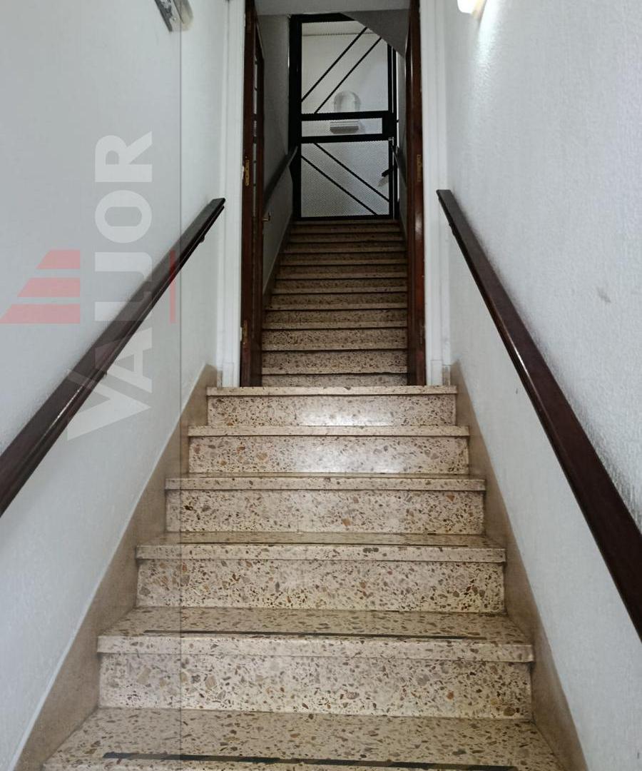 PH SIN EXPENSAS !!! SOLO PARA USO COMERCIAL O PROFESIONAL