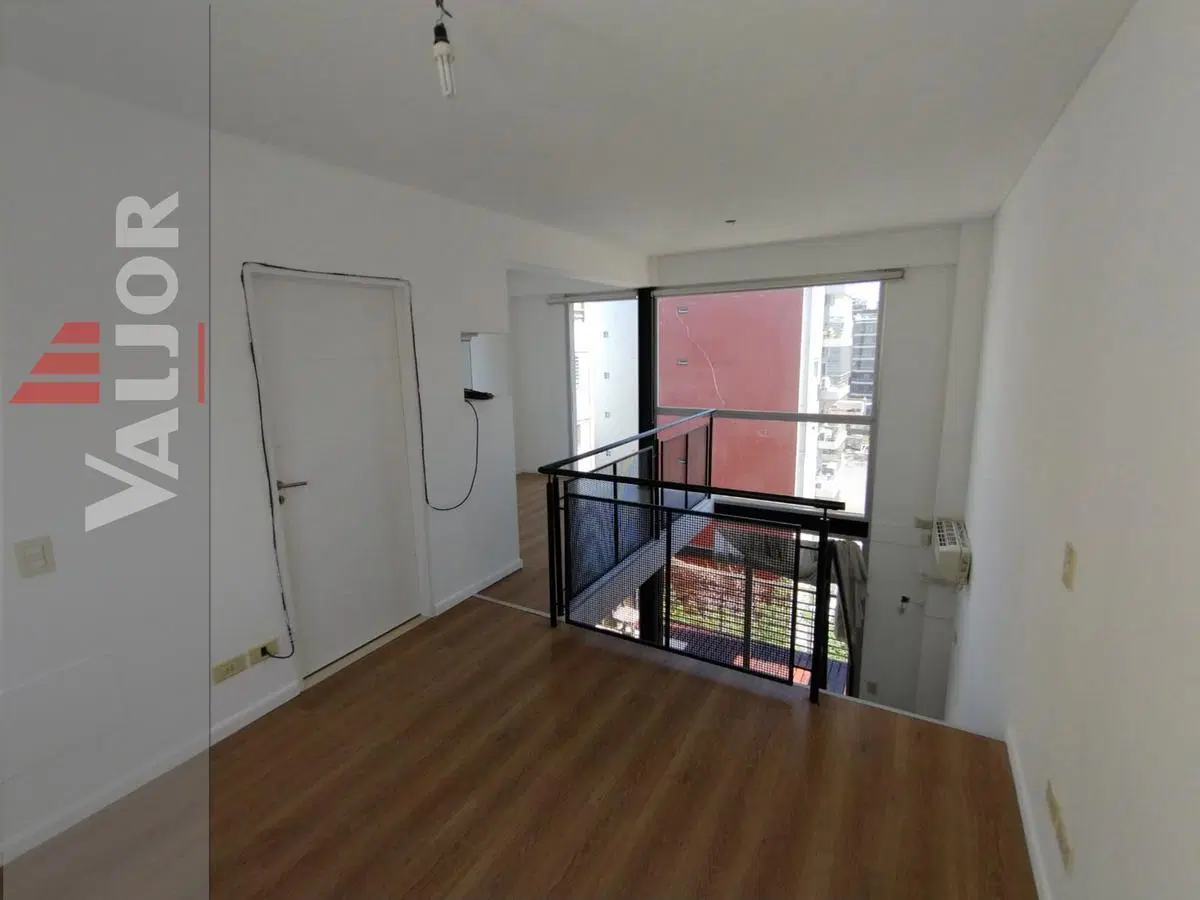 Departamento en  duplex 2 ambientes con balcón y cochera fija cubierta 4