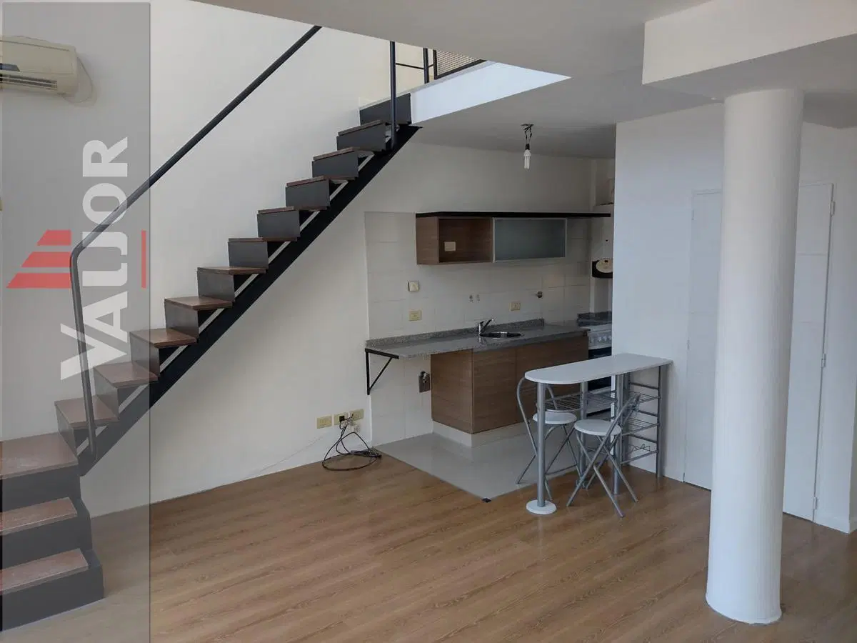 Departamento en duplex 2 ambientes con balcón y cochera fija cubierta 2