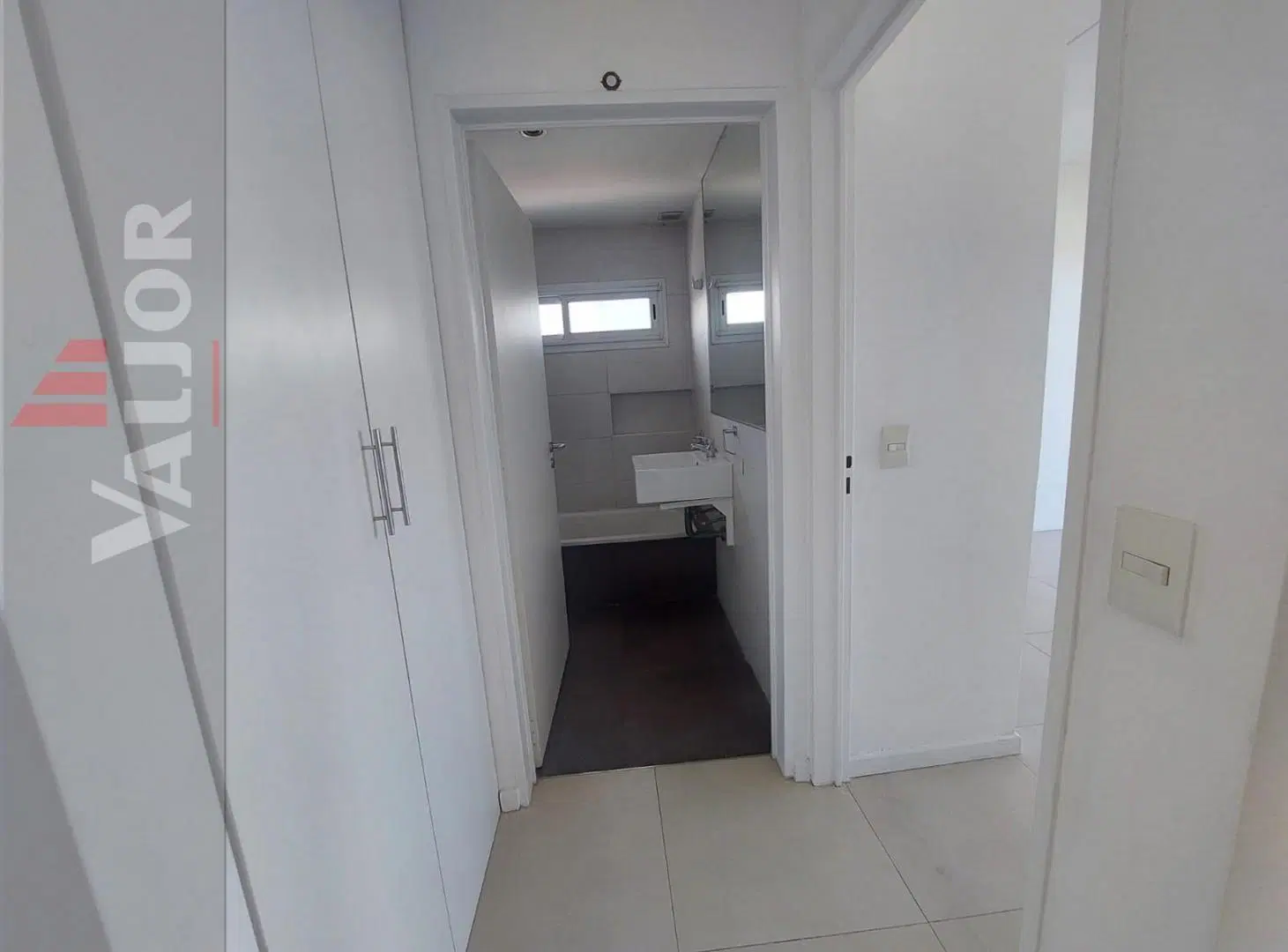 Departamento en 2 ambientes con balcón y cochera 5