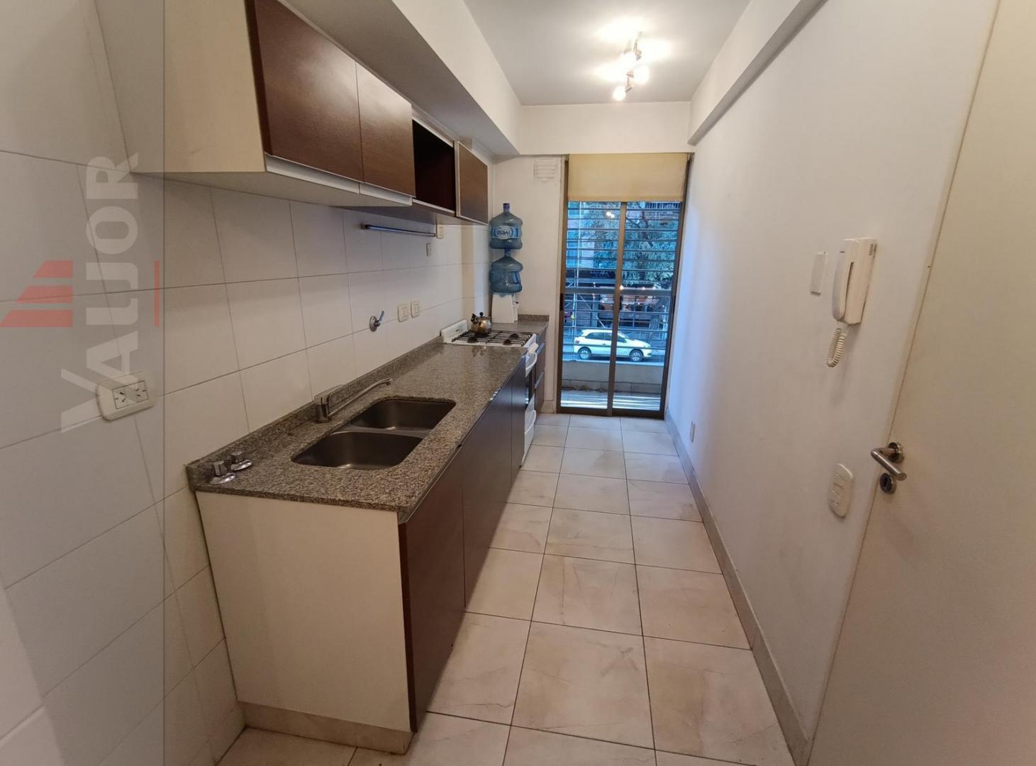 Foto de Apto credito - 3 amb suite, balcón corrido - cochera - pileta SUM, imagen 3