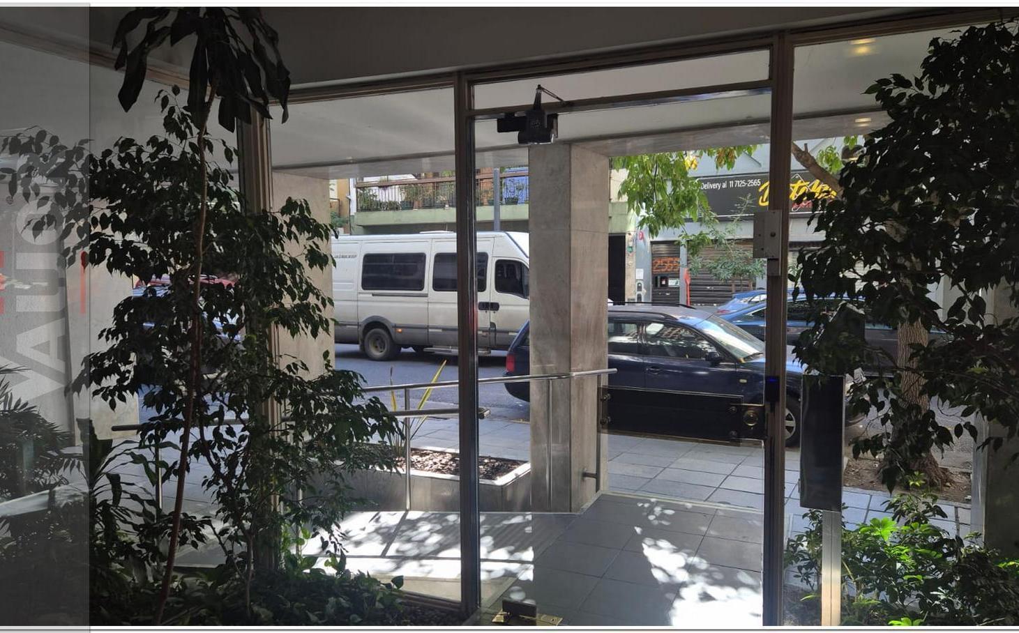 Foto de Departamento 3 amb c/balcon al frente - Recoleta - Apto profesional, imagen 3