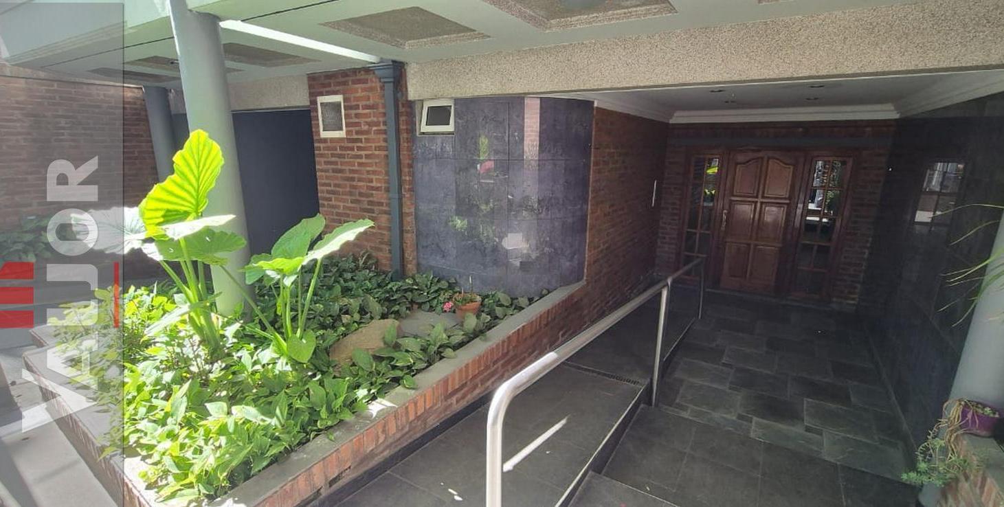 Foto de Departamento 3 ambientes en duplex, al frente con balcón, patio y, imagen 1