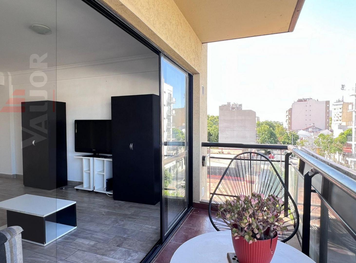 Foto de Departamento venta Floresta monoambiente divisible c/balcon - Cochera, imagen 1