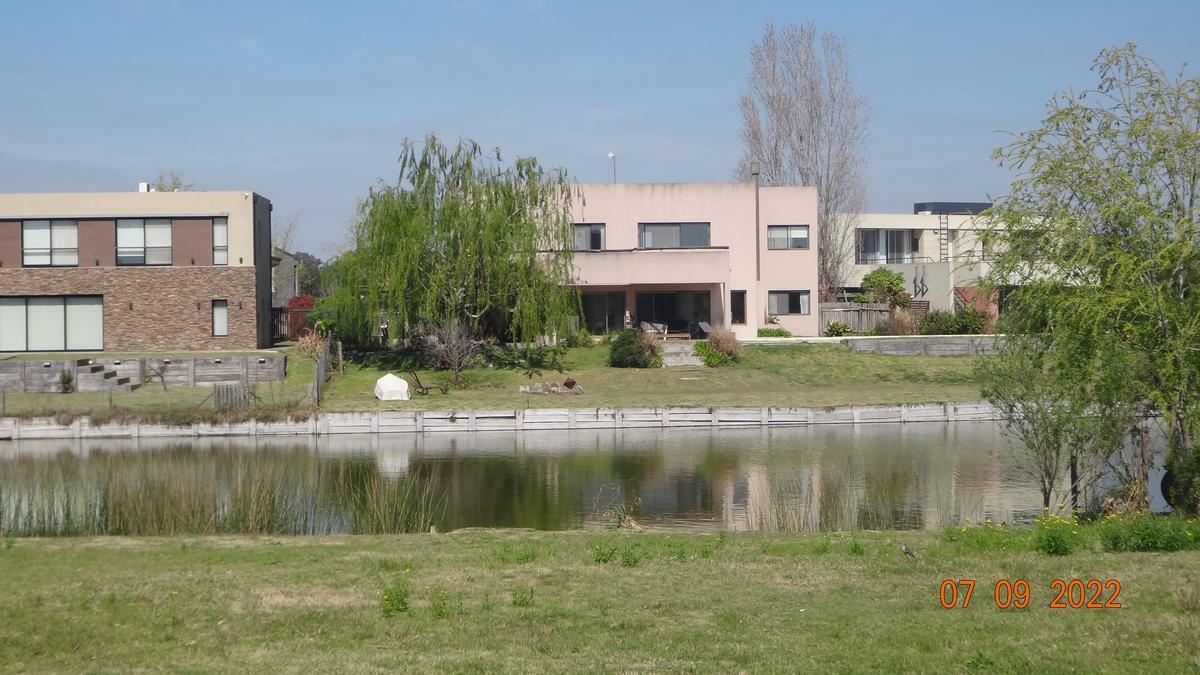 Casa Al Lago en Venta en San Marco - Villa Nueva 2