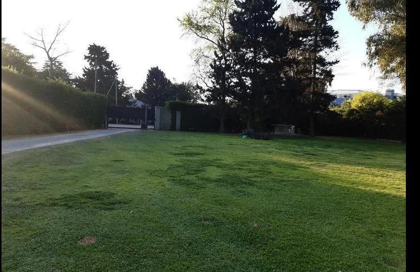 IDEAL EMPRENDIMIENTO! Terreno de 4.100 mt2 con Casa!