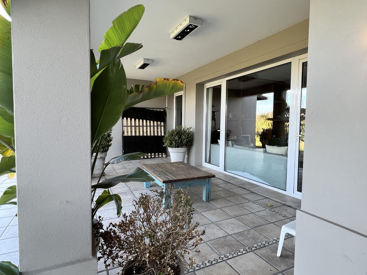 Casa Al Lago en Venta/alquiler en Santa Barbara! 4