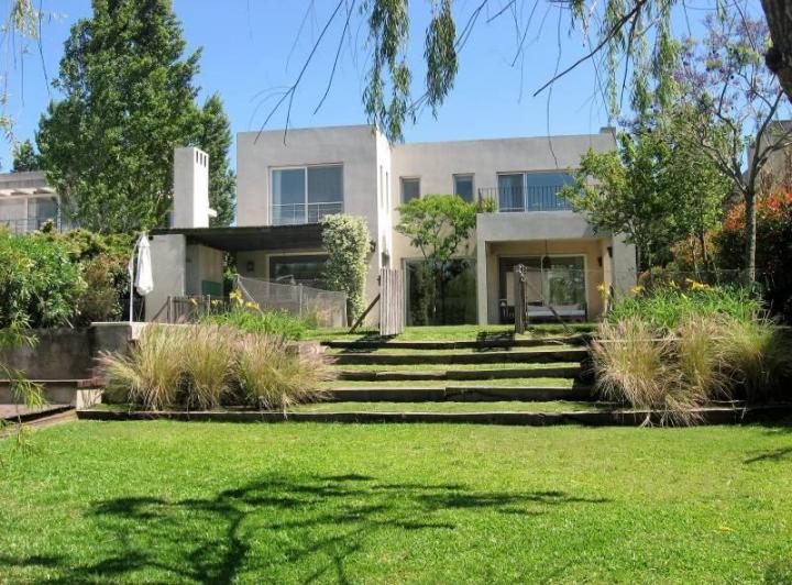 1/12 AL 5/01 - Casa en Alquiler en Santa Bárbara!! 1