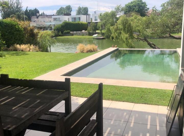 1/12 AL 5/01 - Casa en Alquiler en Santa Bárbara!! 5