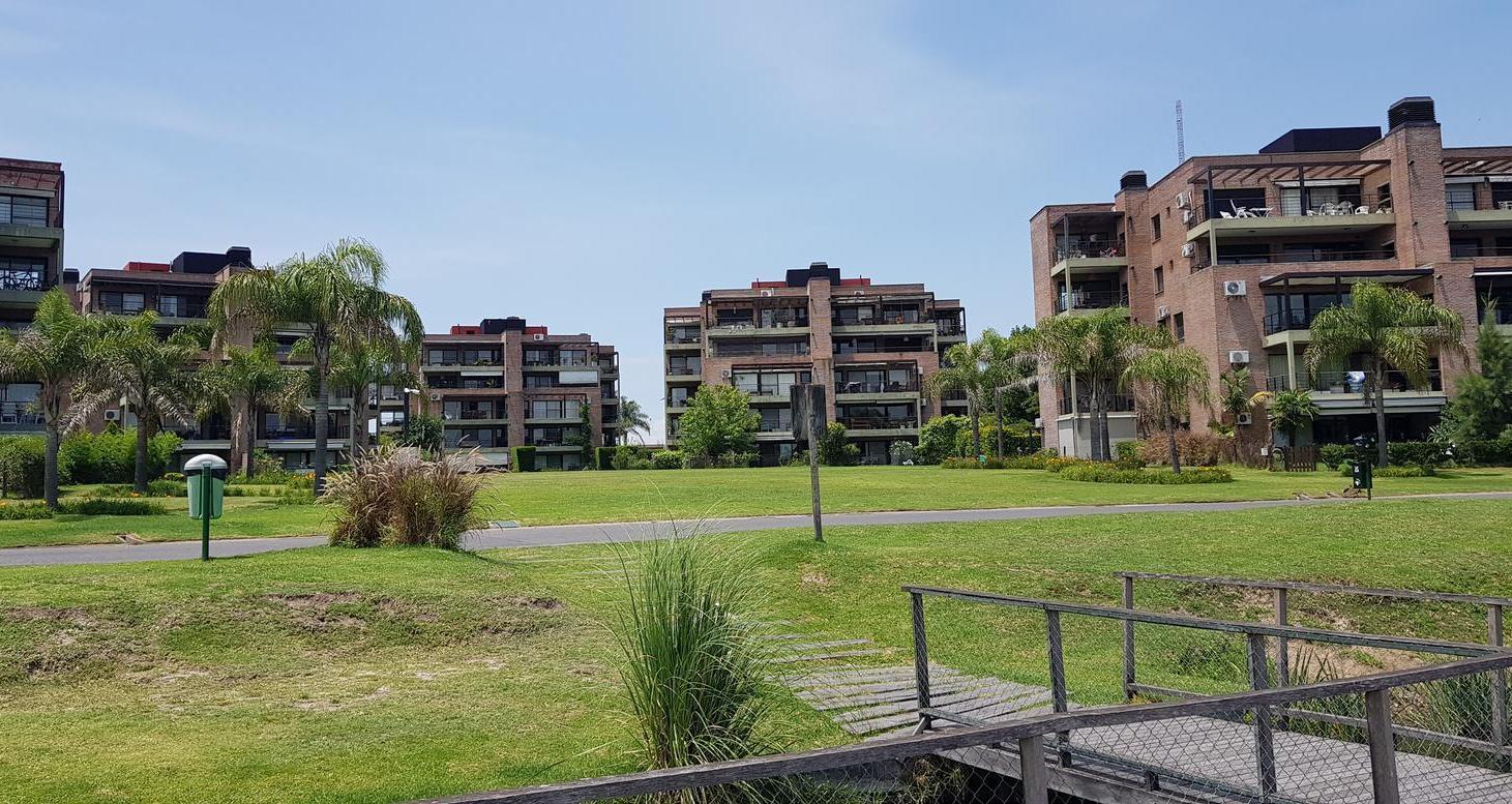 Departamento en  Alquiler en Terrazas de Santa Bárbara