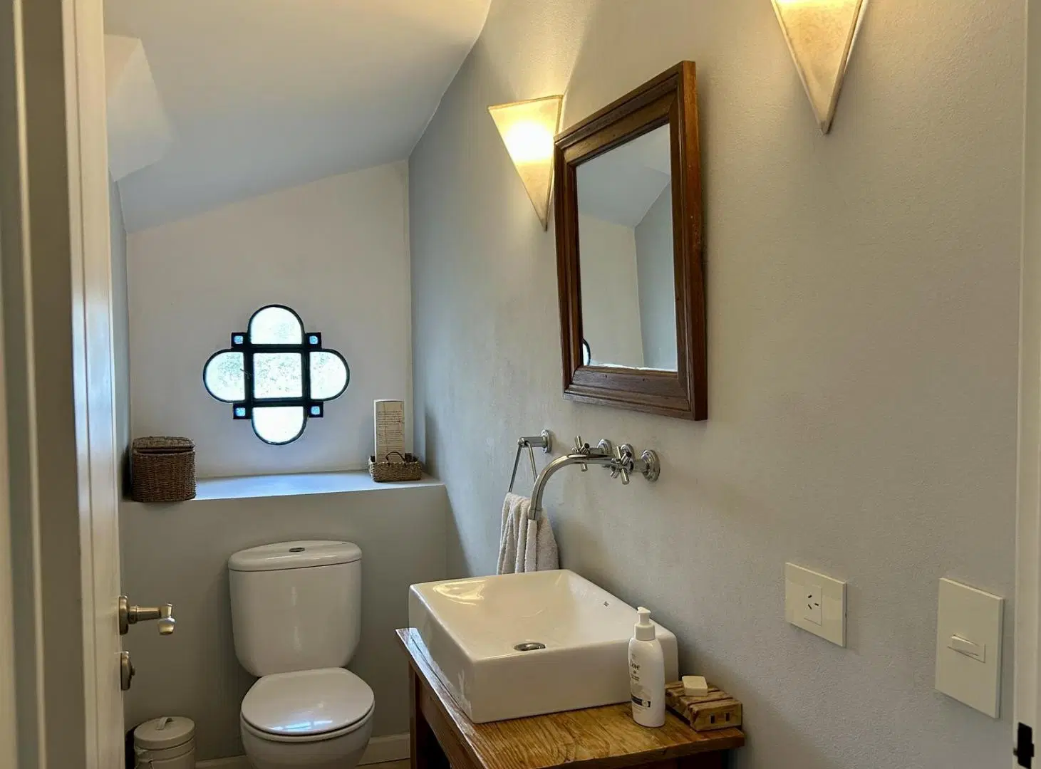 Casa estilo Santa Fe en Alquiler Anual en Santa Barbara 8