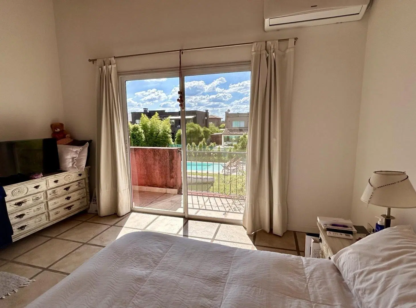 Casa estilo Santa Fe en Alquiler Anual en Santa Barbara 4