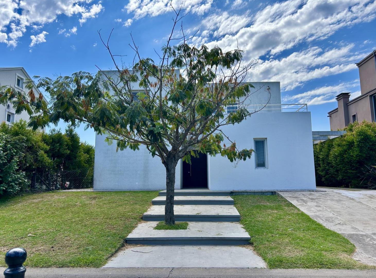 Casa en Alquiler Anual en Los Sauces - Nordelta