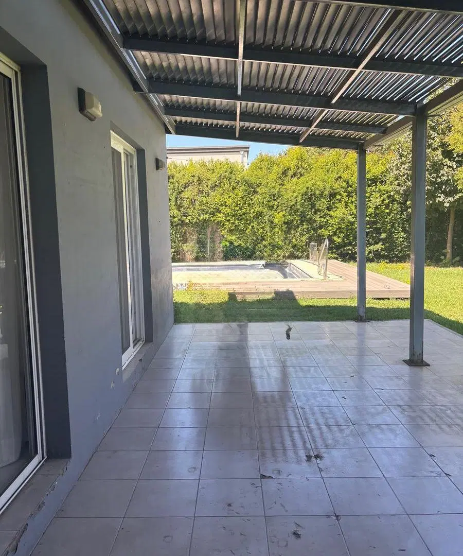 Casa en Venta en Los Abedules 4