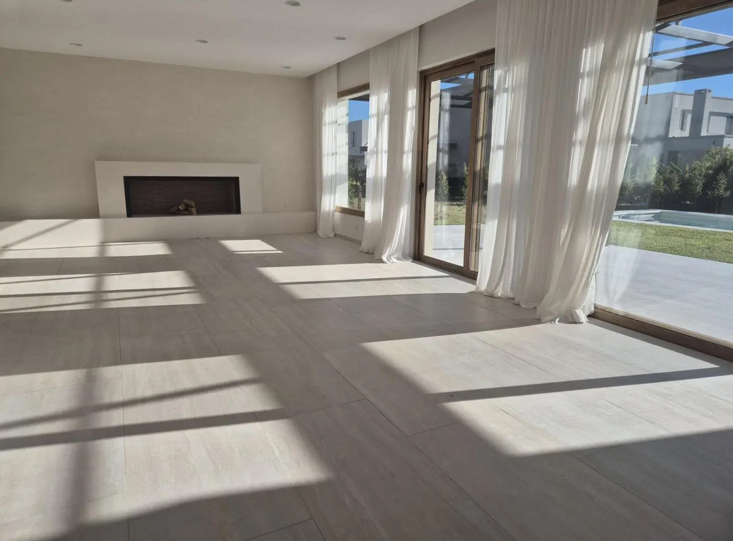 Moderna Casa en Venta en Carpinchos - Nordelta 2
