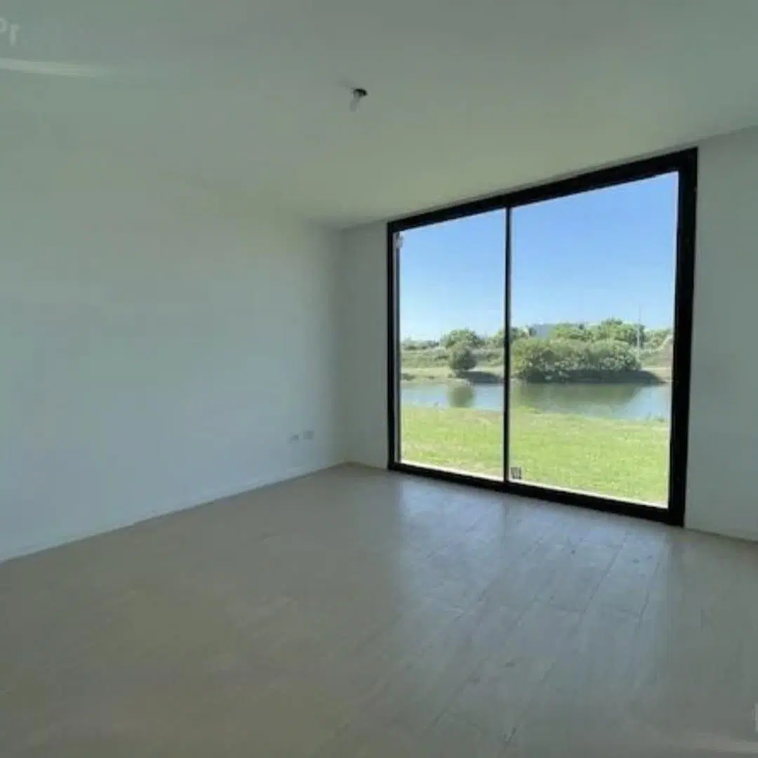 Casa al Lago en Venta en El Canton - Golf 3