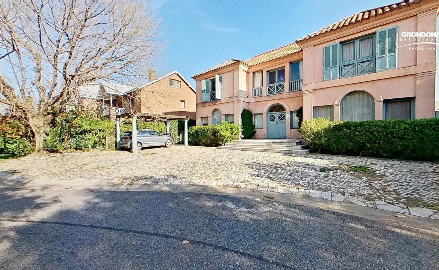 Casa estilo Provenzal en Venta en el Barrio las Victorias 3