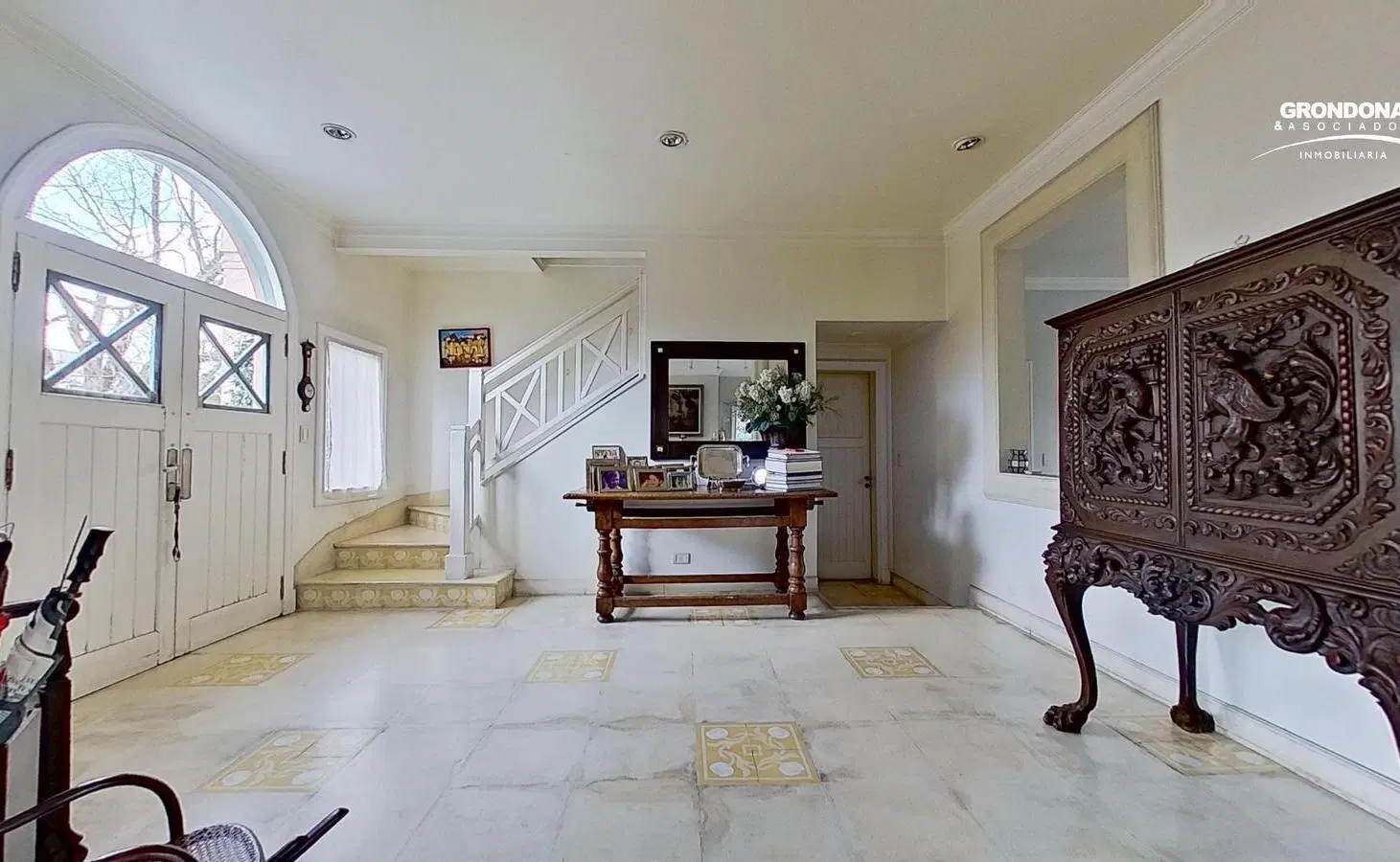 Casa estilo Provenzal en Venta en el Barrio las Victorias 8