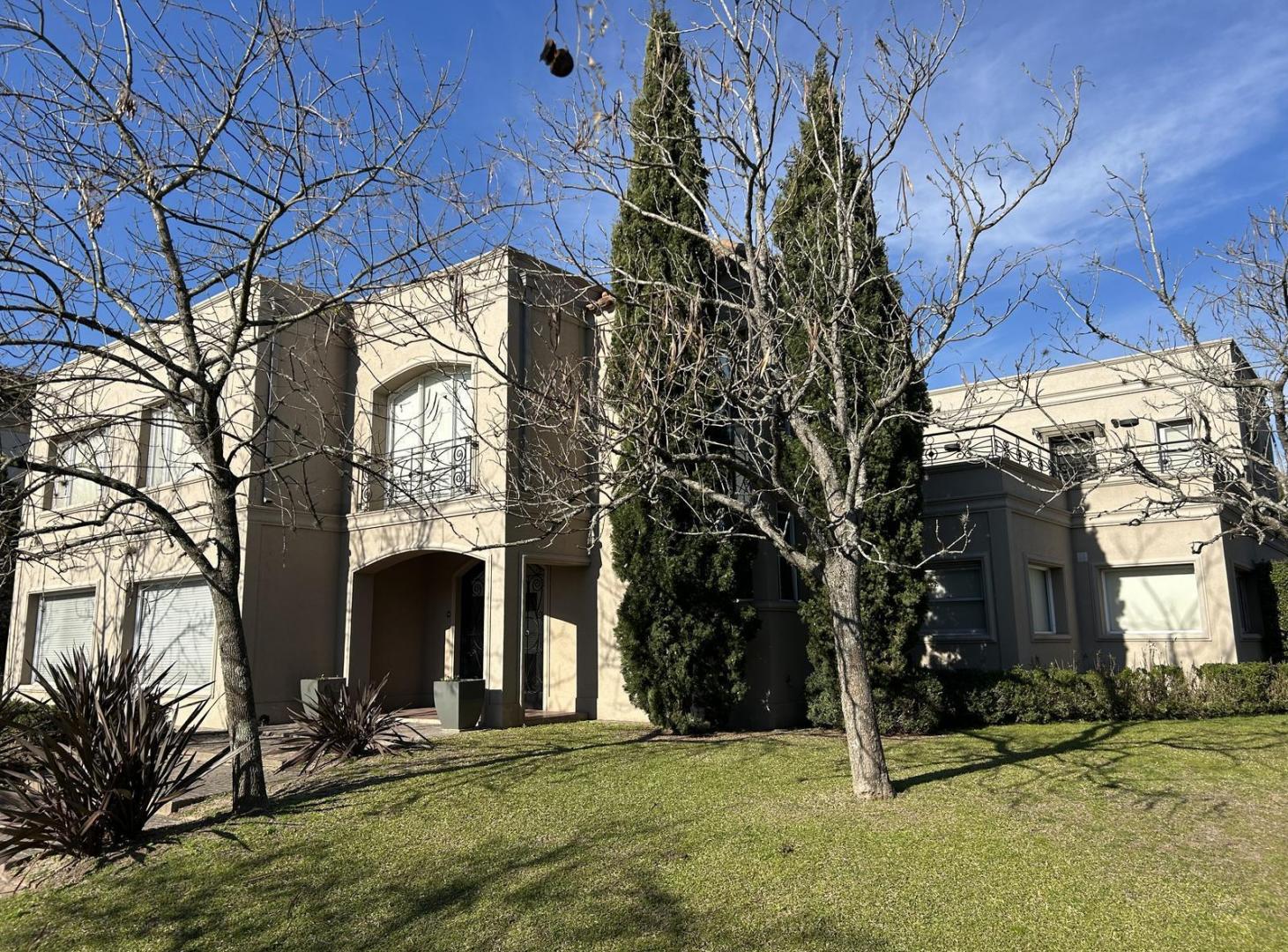 Foto de Casa en Venta Frente al Lago en Las Glorietas - Nordelta, imagen 3