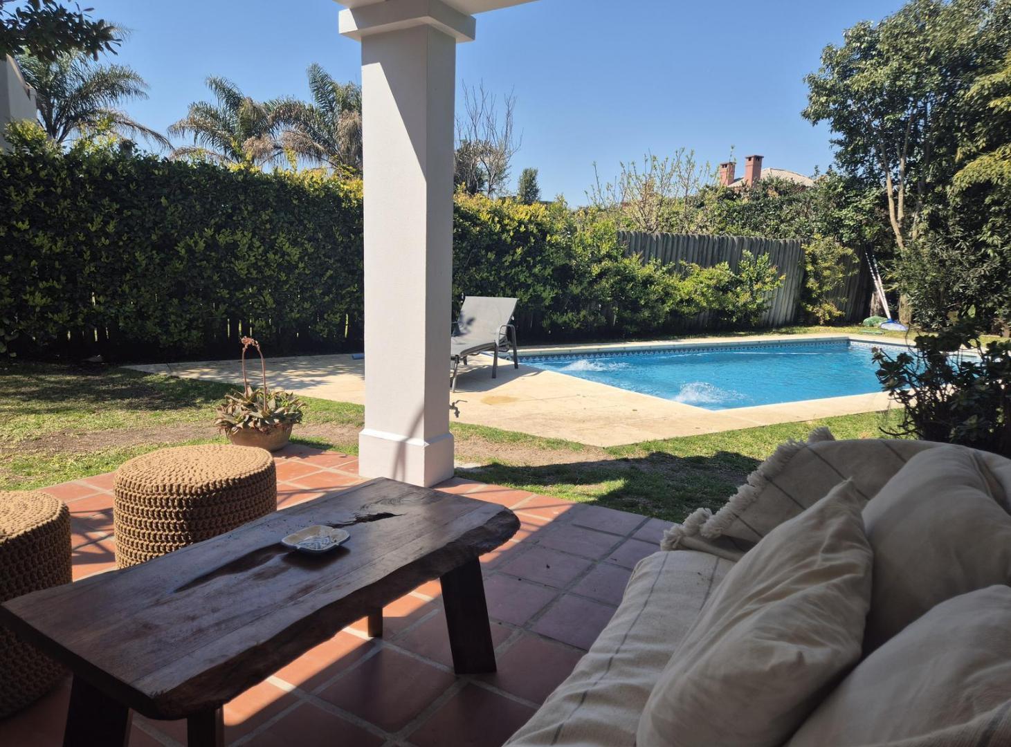 Foto de Casa estilo Mediterraneo en Venta en Santa Barbara, imagen 3