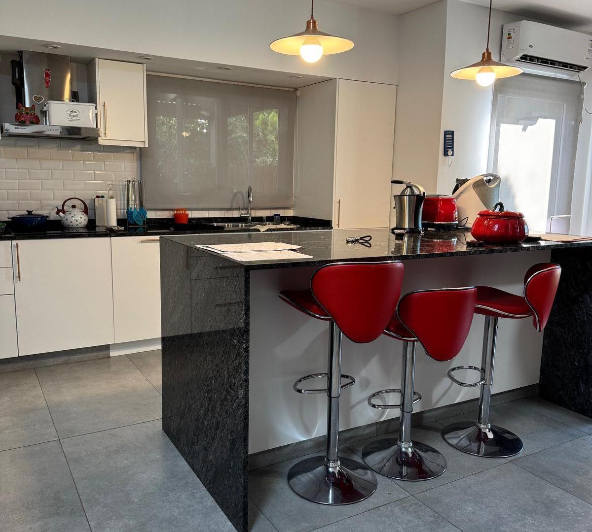 Foto de Impecable Casa en venta en el Barrio Cerrado Santa Catalina - Villa, imagen 5