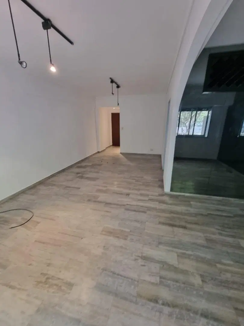 DEPARTAMENTO 3 AMBIENTES CON COCHERA FIJA Y BAULERA 2