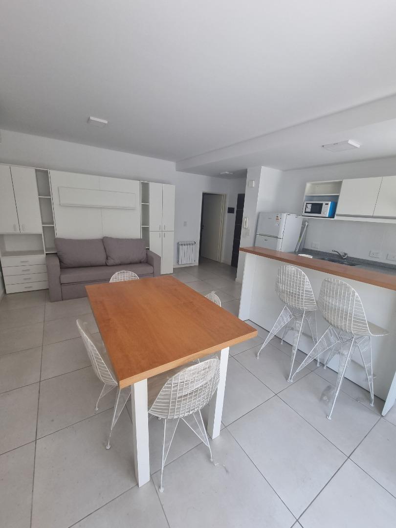 Foto de DEPARTAMENTO MONOAMBIENTE AL FRENTE CON BALCON AMOBLADO, imagen 5