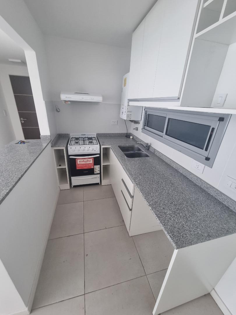 Foto de DEPARTAMENTO 3 AMBIENTES 3 BAÑOS AL FRENTE CON BALCON, imagen 5