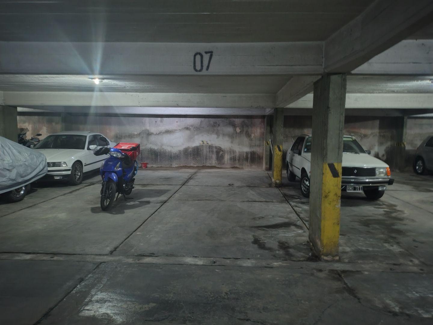 Cochera . | maipu al 3500