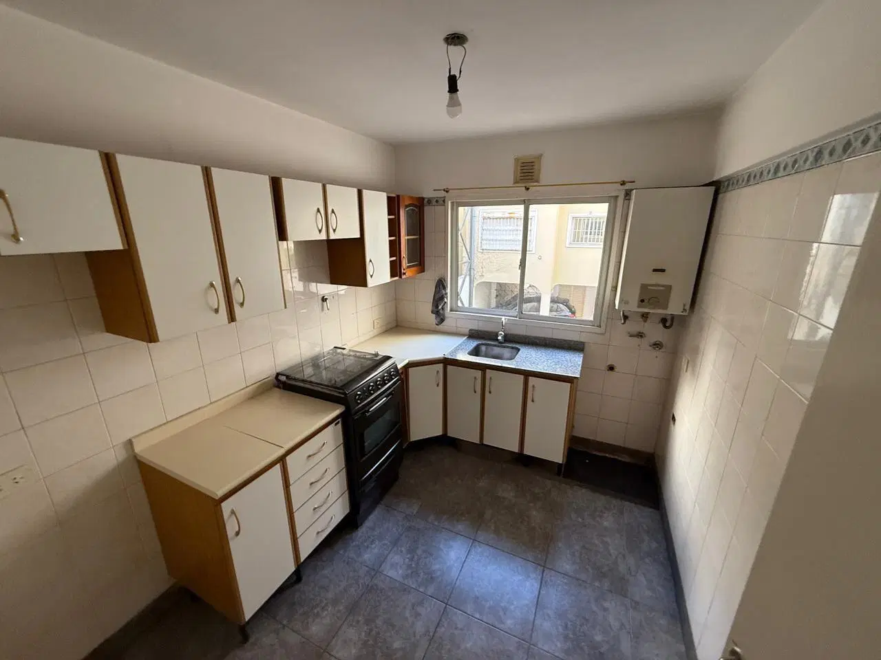 Departamento 2 ambientes. | RIVADAVIA, AV. al 100 2