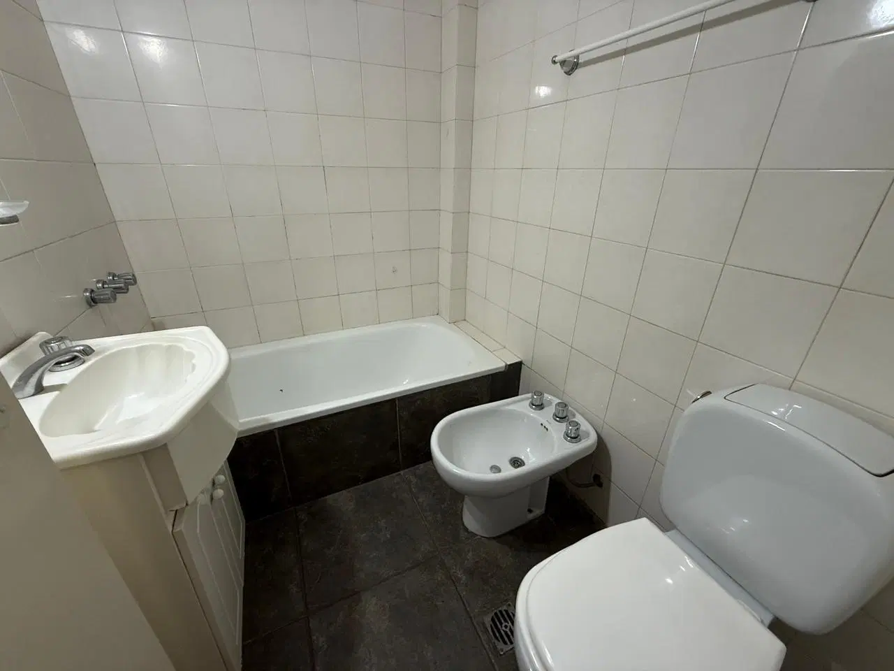 Departamento 2 ambientes. | RIVADAVIA, AV. al 100 4