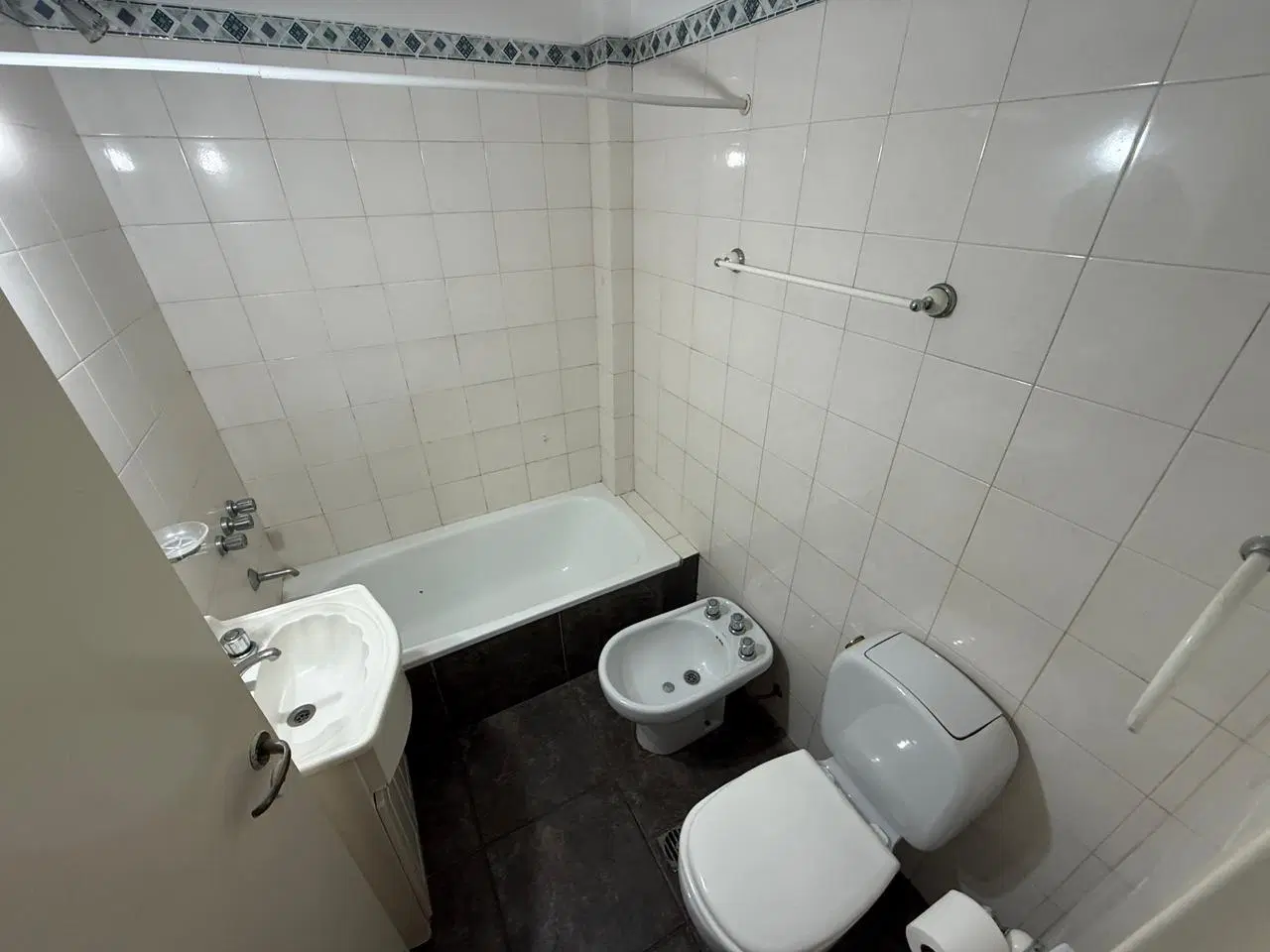 Departamento 2 ambientes. | RIVADAVIA, AV. al 100 3